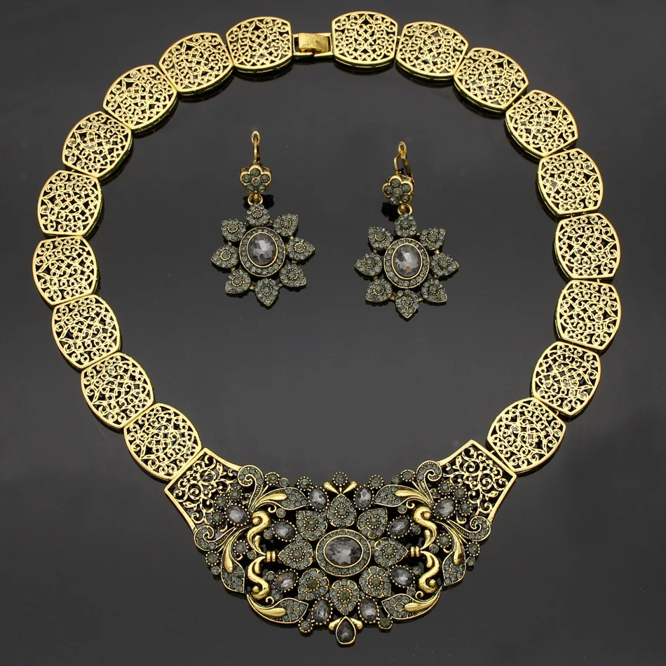 Sexy Antique Gold Color Necklace Alloy Bronze Jewelry Women Crystal