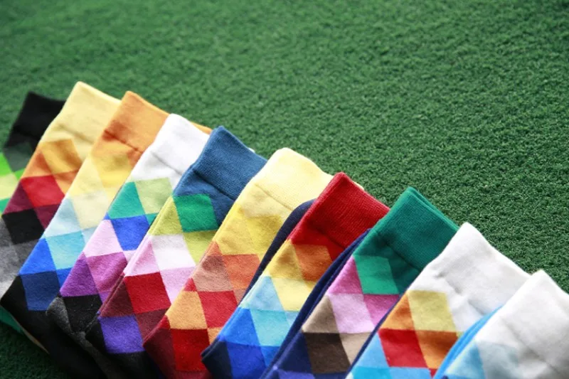 LNRRABC 2018 трендовые 10 цветов 1 пара мужские модные элегантные хлопковые клетчатые градиентные цветные деловые Повседневные носки