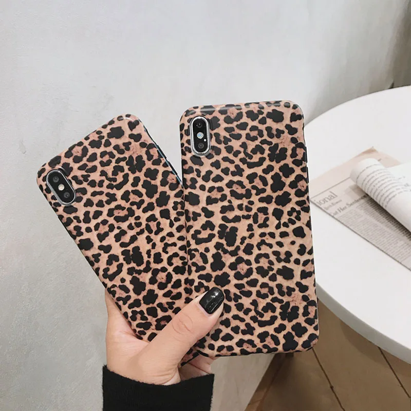 

Fashion Female Leopard print Phone Case For iphone X XR XS Max Case For iphone 6 6S 8 7 plus Back Cover Luxury matte soft Capa