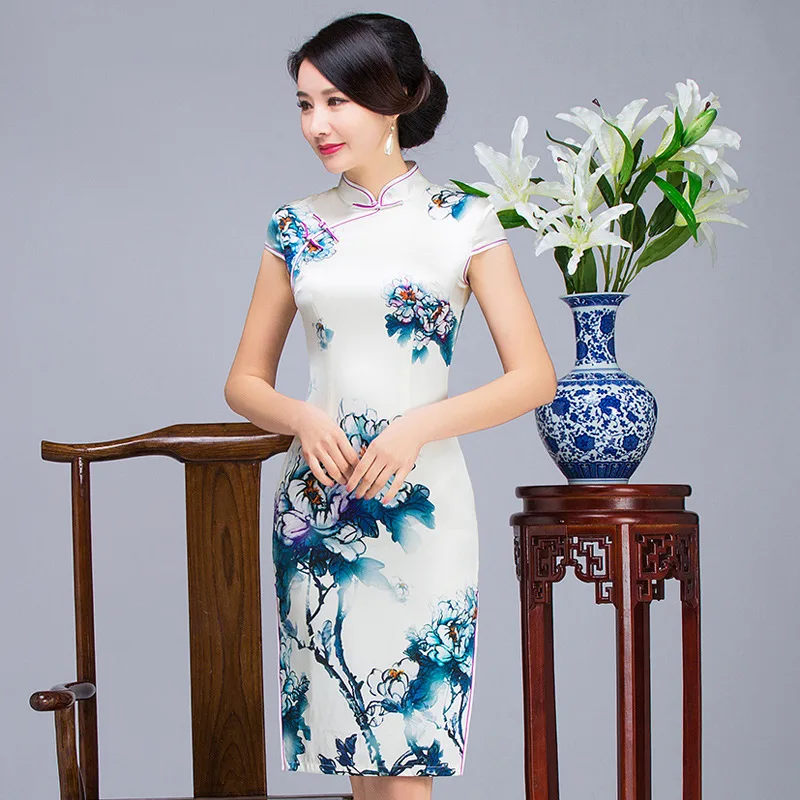 2019 новый сексуальный Cheongsam Для женщин цветочный воротник-стойка Qipao белый шелк Сельма китайский Винтаж Платье с принтом негабаритных Vestidos