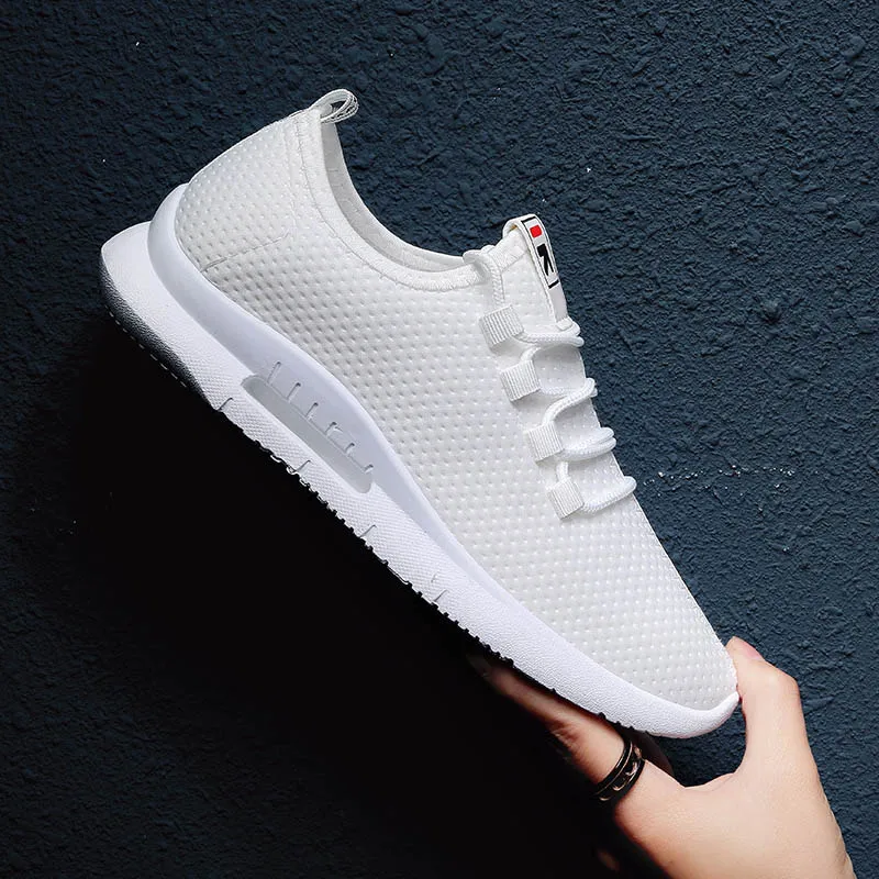 

2019 Spring Autumn Classic New Mens Shoes Low-Cut Flyweather Mens Fashion Low Top Fashion Men Walking Shoes White Sneaker Unisex