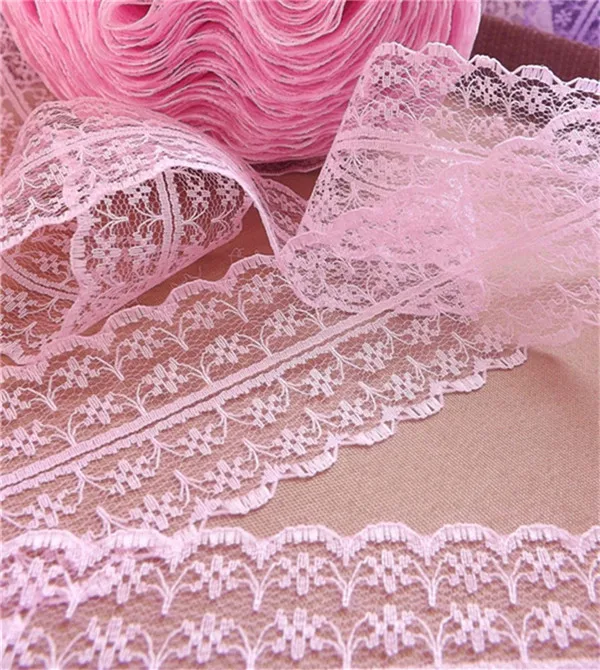 Ул кружева. Белое кружево. Мариинск архитектура. Деревянное кружево томска сувениры. Ул кружева.