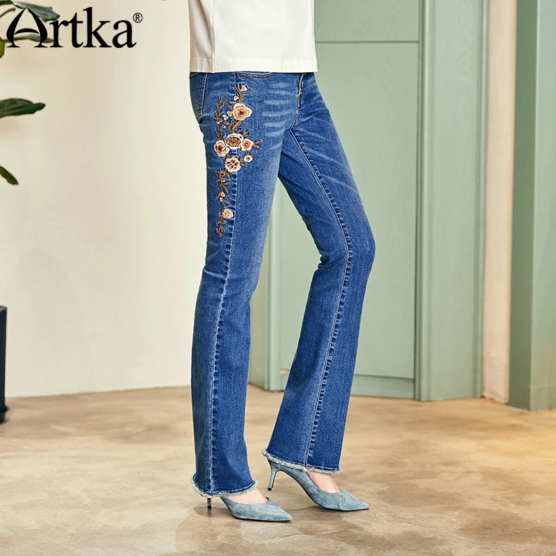 

ARTKA 2018 Autumn New Women Vintage Flower Embroidered Flare Jeans Woman All-match Denim Pants KN11486Q