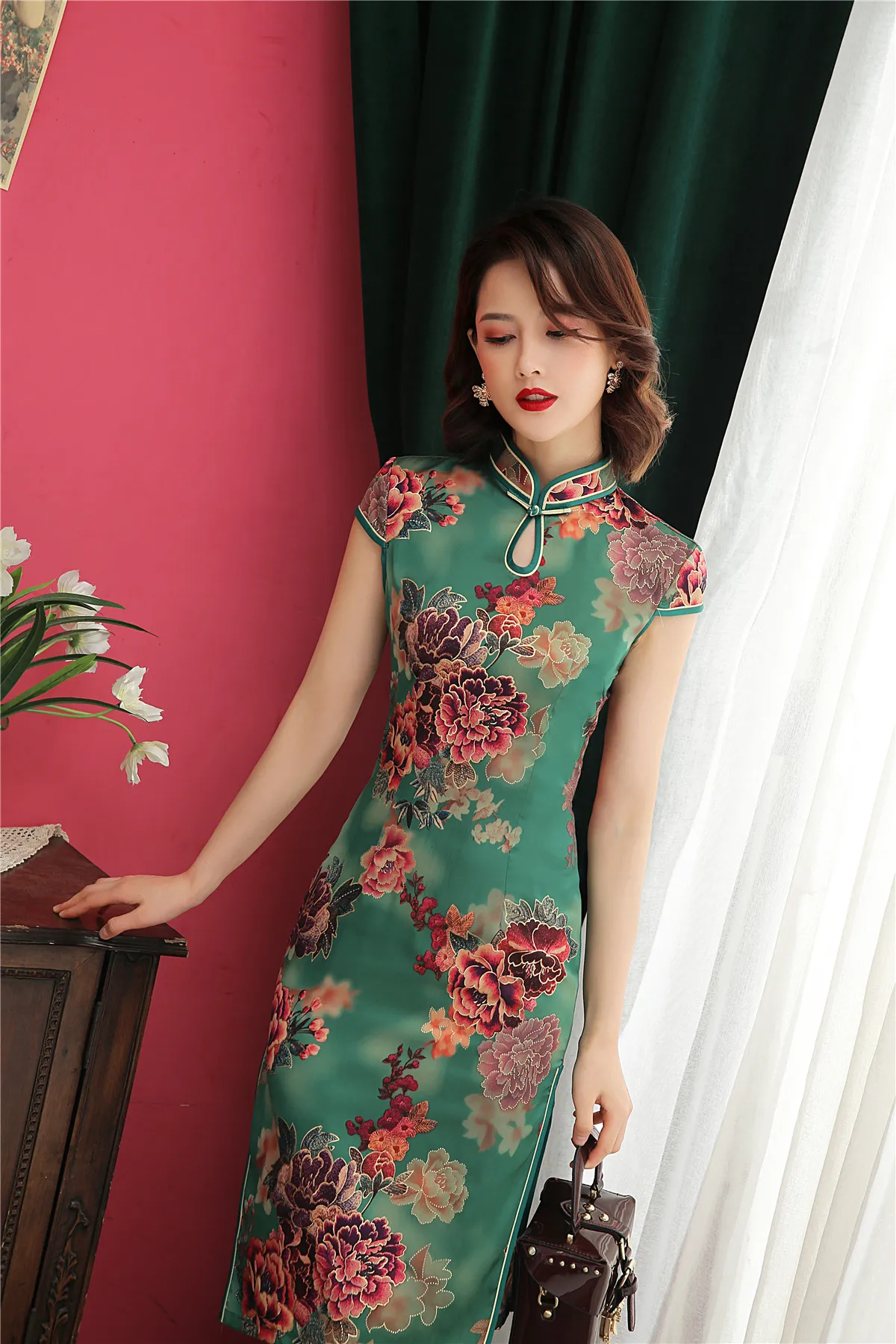 Шанхай история Цветочные бронзовое китайское платье Ципао по колено Qipao для женщин