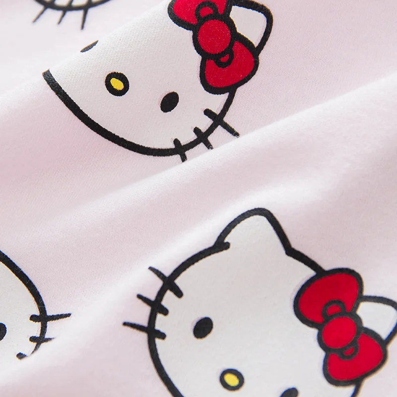 4678676694_187379869