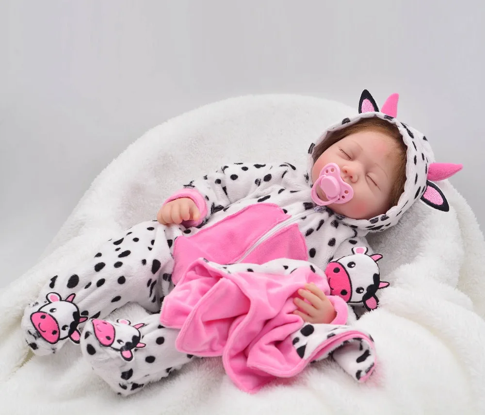 

22inch 55cm Lifelike Baby Doll Bebe Reborn Babies Silicone Doll Reborn with Cow Clothes Toys for children Juguetes Brinquedos