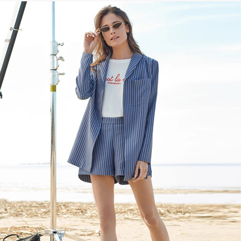 

Elegant Striped Women Suits Two Piece Set 2019 Spring Summer Blue Blazer Tops and Elastic Waist Shorts Office Ladies Tracksuits