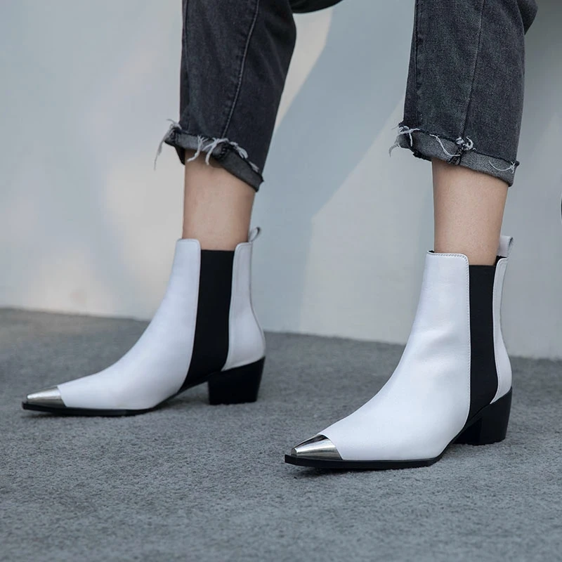 Сезон весна-осень; Классический дизайн; цвет черный, белый; кожаные ботинки «Челси» с острым носком на квадратном каблуке; удобная женская обувь на квадратном каблуке