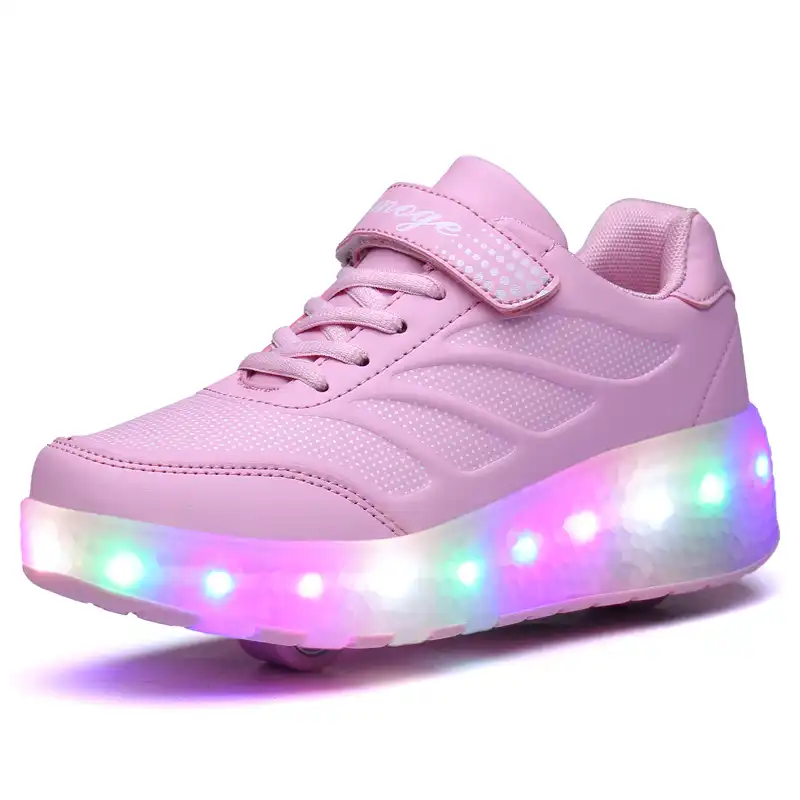 tenis com rodas e luzes