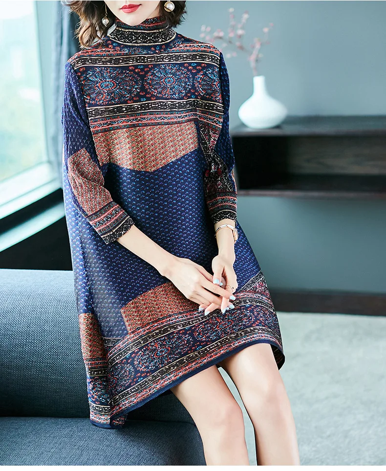 Three Quarters Sleeve Turtle Neck Loose Dress (3)
