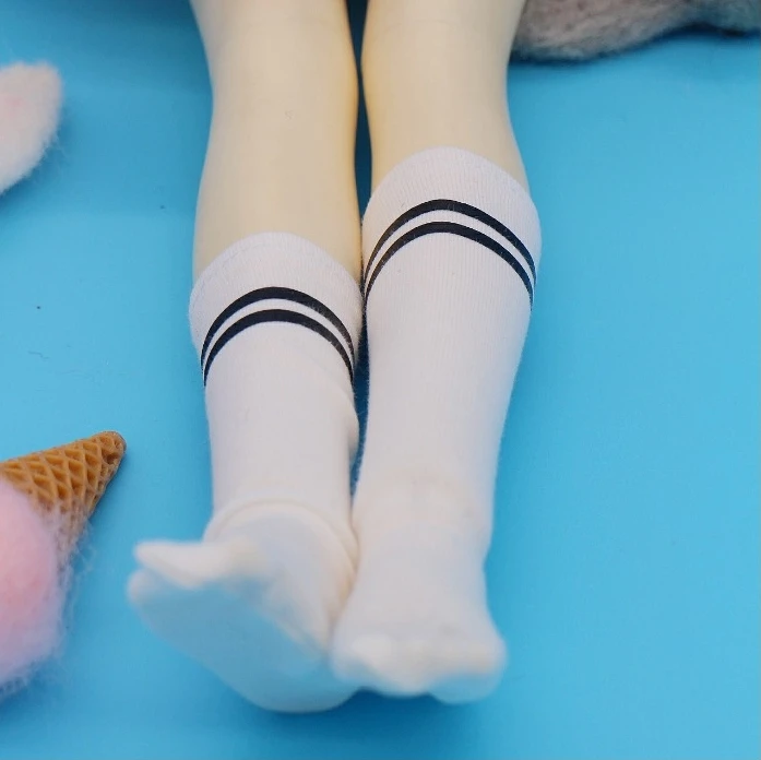 

New 1Pair Preppy Style Socks Black Stripe White Socks for blyth licca 1/6 bjd dolls accessories clothes for dolls