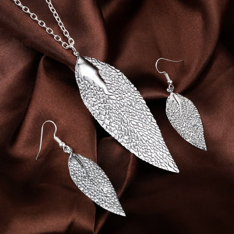 

Girl's Vintage Design Jewelry Set Silver Plated Leave Design Chain Necklace Drop Earring Nice Wedding Banquet Jewelry Set