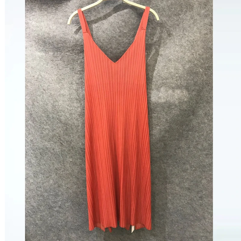 Robe Mince orange Red pu Chaude Sans Couture Sling Noir cou Manches Stock Moralité Ciel V Pli Vente Irrégulière Spectacle En Sa Cultiver Miyake BZwOw1