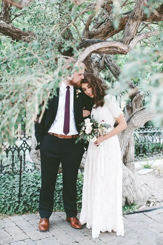 short-sleeves-modest-wedding-dresses-2017 (1)_