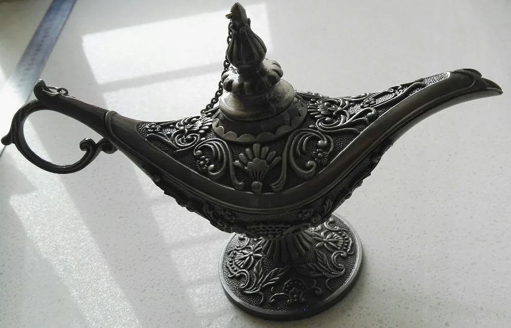 

Fine Pewter flagon magic lamp