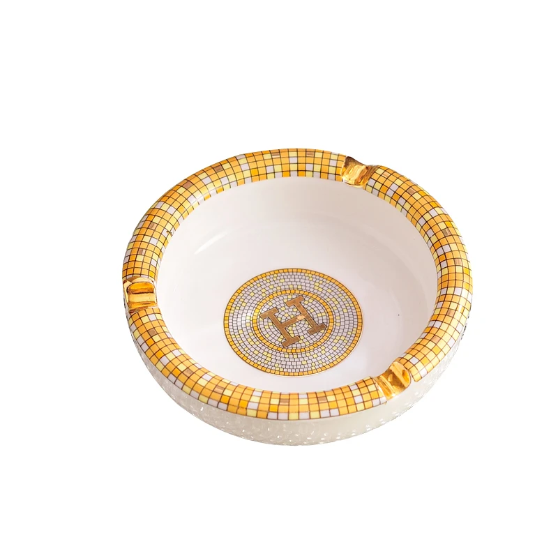 

Ceramic Cigar Art Ashtray Luxury Living Room Smoke Cup Home Ash Tray Cigarettes Smoking Accessories KTV Bar Decor Gift R756