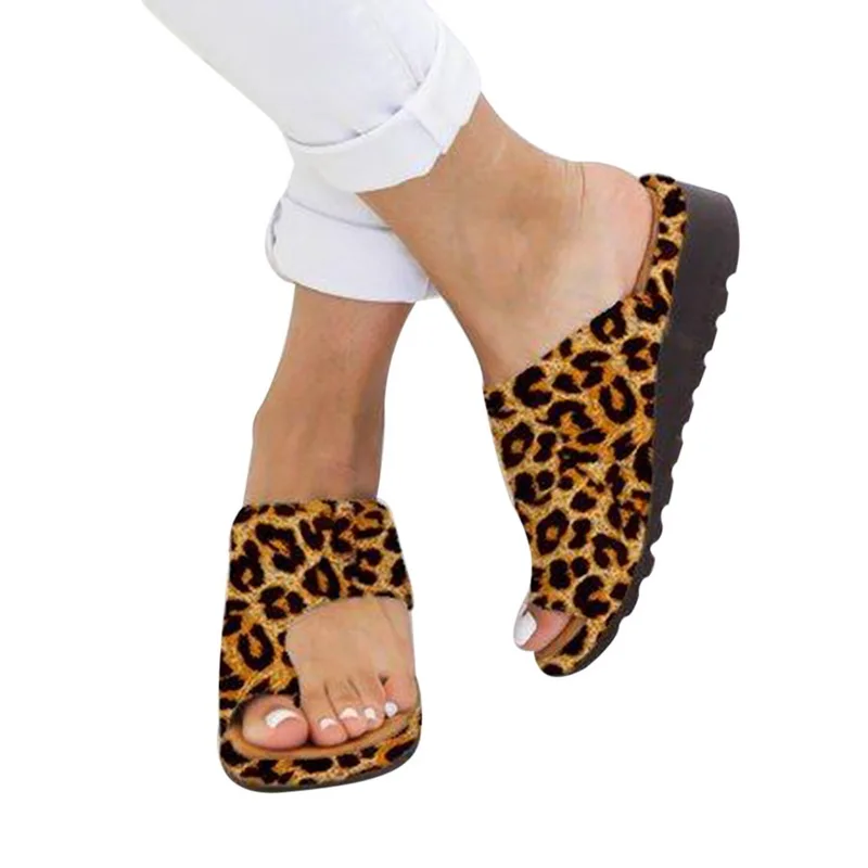 MoneRffi/Модная женская уличная обувь на среднем каблуке; удобные сандалии с мягкой подошвой; нескользящие Повседневные тапочки; пляжная обувь; коллекция года - Цвет: Leopard