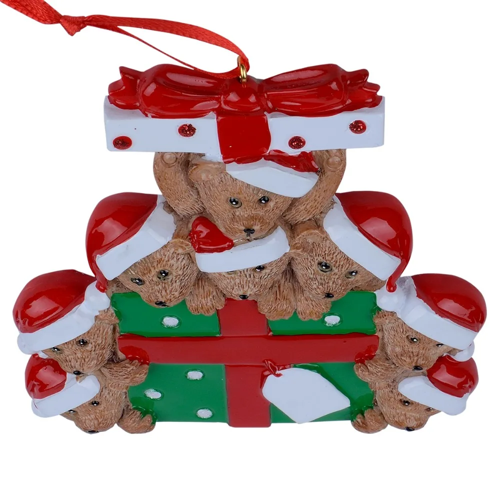 Wholesale Resin Bear Family Of 8 Christmas Ornament Personalized Gift Write Your Own Name For Holiday Home Decor Miniature Craft