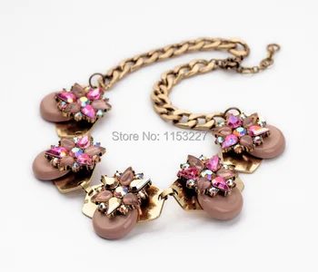 

2016 New arrival brand deluxe diamante rhinestone personality and generous flower metal collar necklace