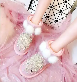 

2019 winter new handmade rhinestone leather short tube snow boots female Korean version of the wild hair ball cotton boots