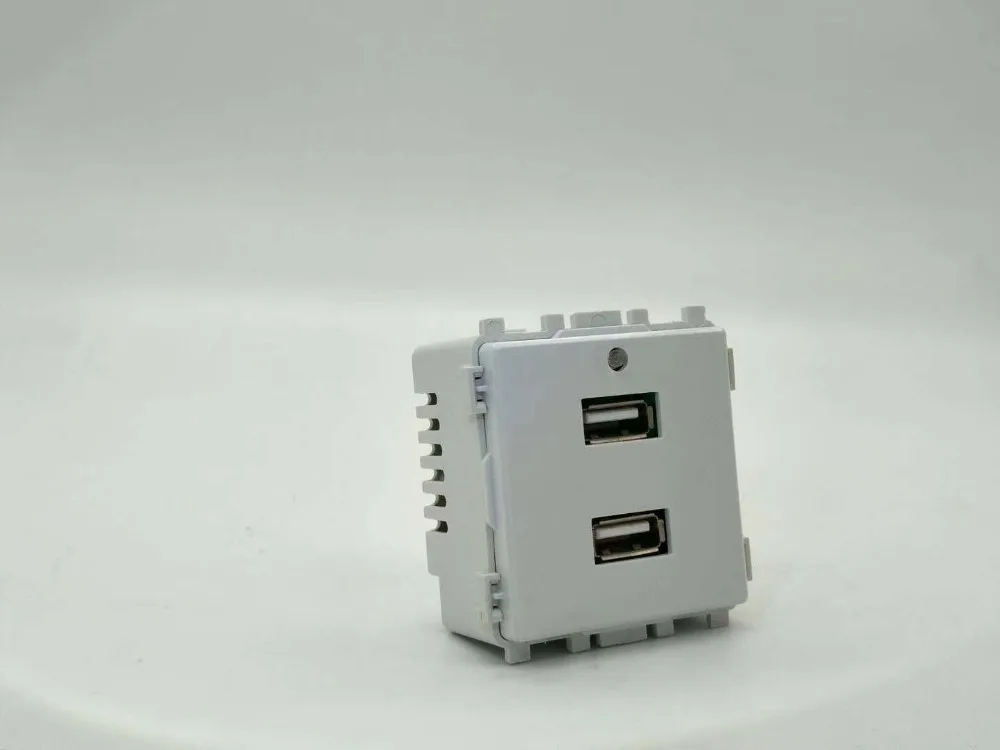 Стены пять отверстий четыре двойной мобильного телефона зарядки usb разъем тип панели 86 переключатель usb разъем Бесплатная доставка