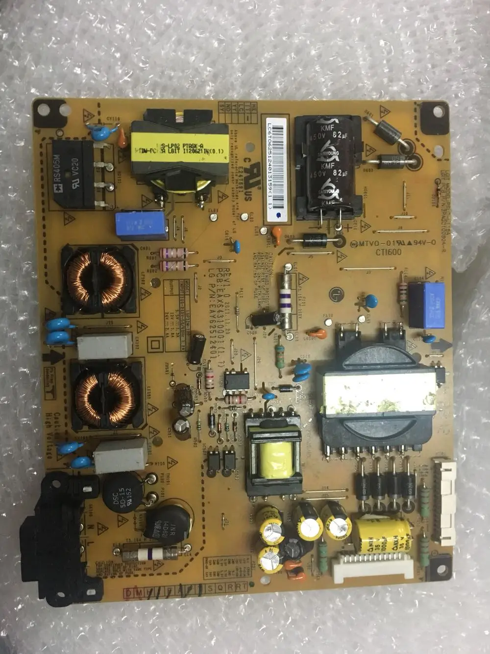 

EAY62512401 (LGP32M-12P, PSLC-L115A, 3PAGC10080A-R, EAX64310001) Power Supply for 32LM6200-UE