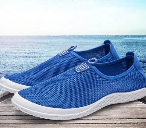 

2016 summer breathable mesh cloth shoes men's beach sandals with fashionable and comfortable flat shoes