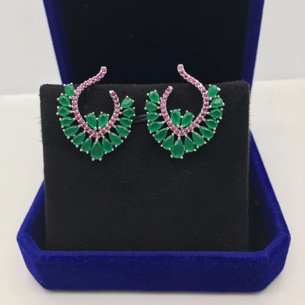 Серьги гвоздики молочного зеленого цвета с кристаллами из циркония для женщин