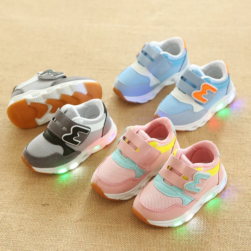 

Patchwork breathable Spring/Autumn baby casual shoes Hook&Loop Lovely baby sneakers cool sports LED lighted boys girls shoes