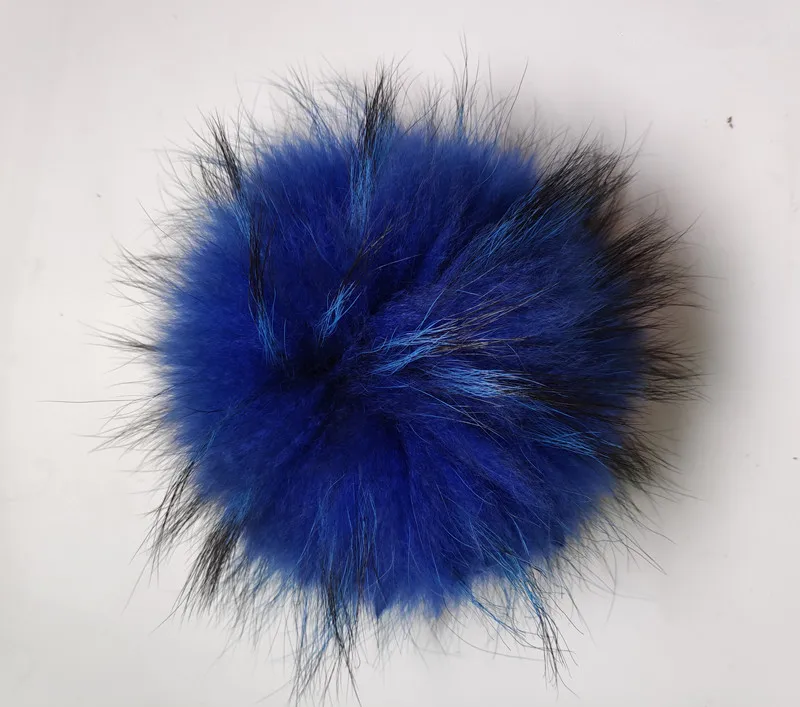 15 см натуральный мех енота помпоны многоцветные пушистые меховые шарики для вязаных шапочки Skullies шляпа и сумка аксессуары для одежды - Цвет: Blue