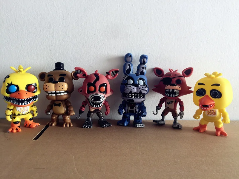 6pcs action figures (1)