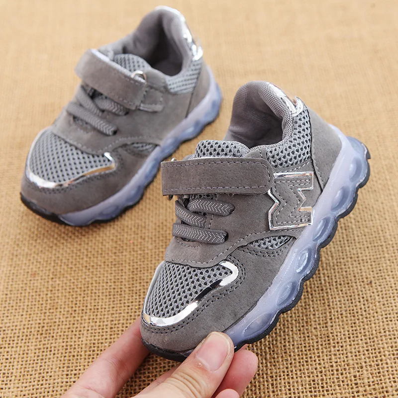 

LED Light Kids Boys Sneakers Spring Autumn Breathable Newly Children Shoes Baby Kids Sneakers 3 New