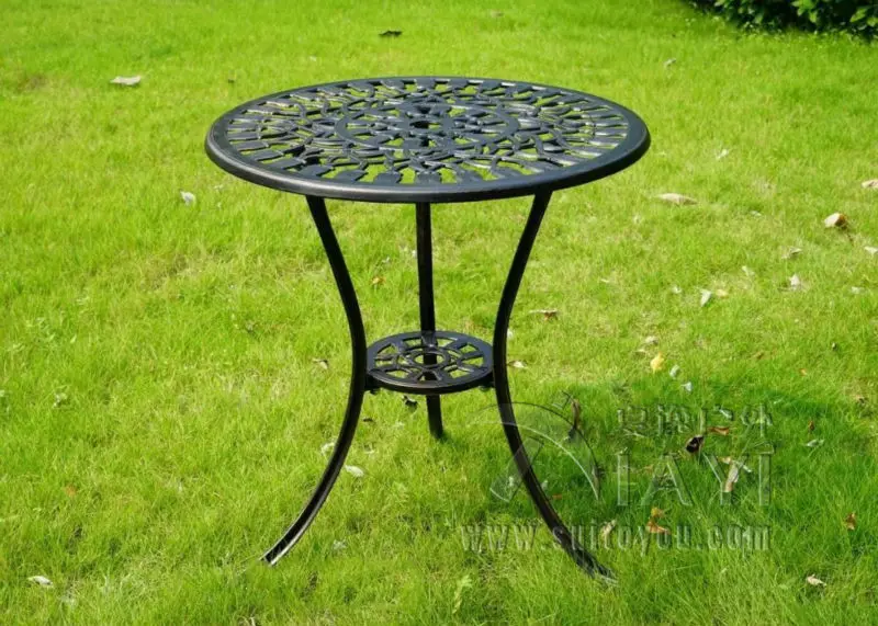 3 piece of Aluminum Bistro Set In Antique Copper chairs and table for Garden 3 piece of Aluminum Bistro Set In Antique Copper chairs and table for Garden