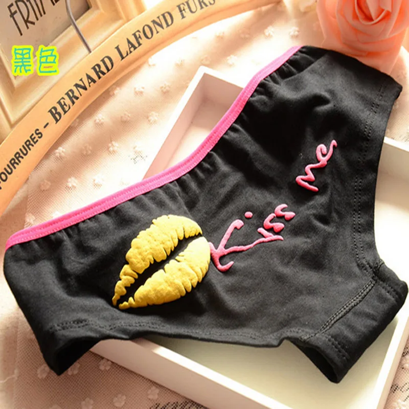Charming Sexy Red Lips Women Briefs Comfortable Ladies Underwear Cotton Panties Tanga Low Waist Triangle for Female 15