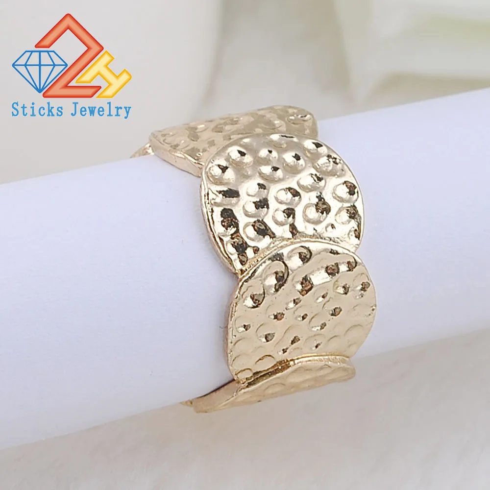 

Golden Men/Women Signet Rings Gold Color Groove Zinc Allow Trendy Finger Rings for Men /Women Jewelry