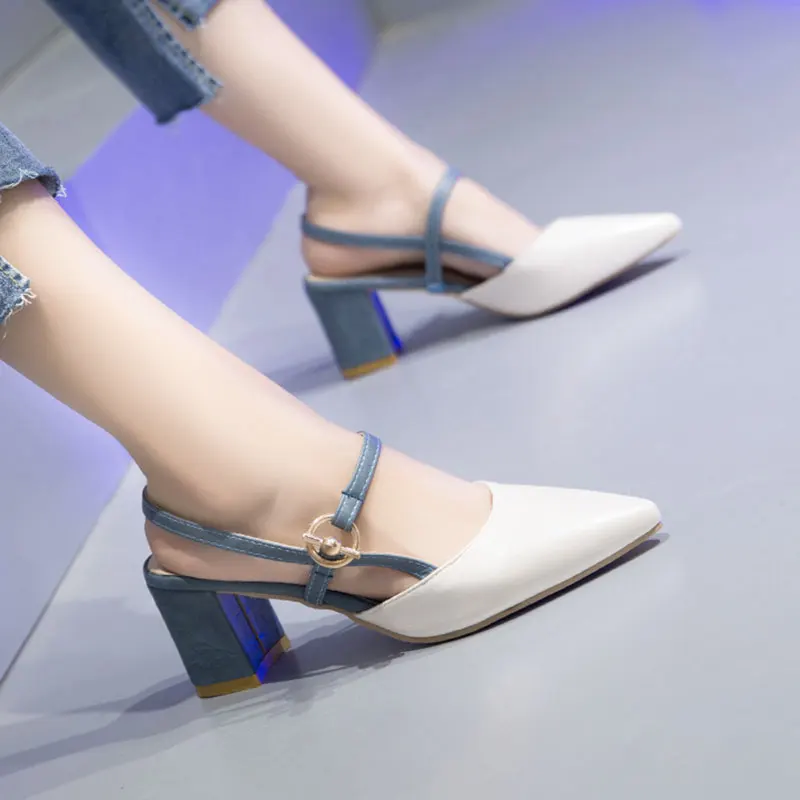 

2019 spring new pointed female sandals Korean fashion wild fairy thick with casual high heels