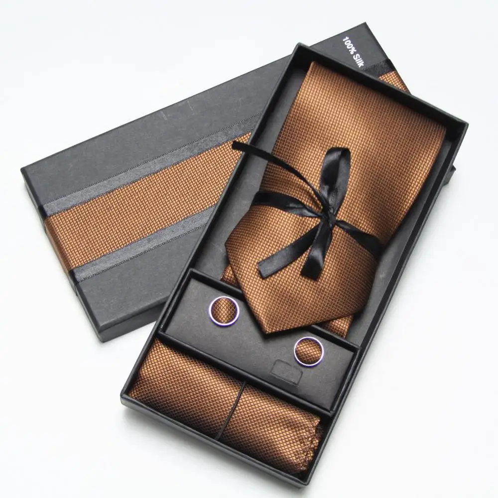 Набор галстуков галстук носовой платок запонки soid цвет Мужские наборы галстуков Подарочная коробка Карманный платок квадратная башня галстук - Цвет: Коричневый