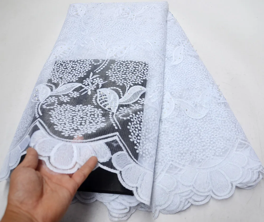 

Latest 2019 Nigerian French Mech Lace Fabric Embroidered High Quality African Lace Fabric white Color Fabric For Party