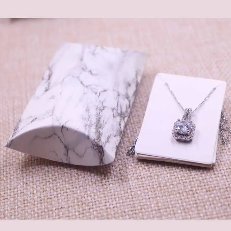 

Wholesale2019 New arrival Pillow box Jewelry&necklace&Earring DIsplay&Packaging Box Wedding Gift box 2*5.5*8cm inner card5*4cm