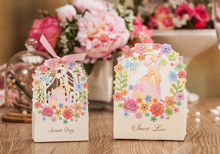 10pcs/lot Romantic Wedding Gift Box Elegant Luxury Decoration Flower Bride Laser Cut Party Sweet Favors Wedding Paper Candy Box