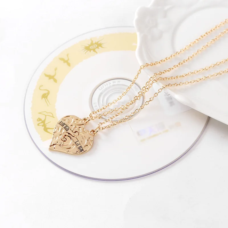 

Golden Love Heart Stitching “Big Sis Lil Sis” Necklace Best Sister Pendant For Women Girls With Gold Long Chain Jewelry Pendant