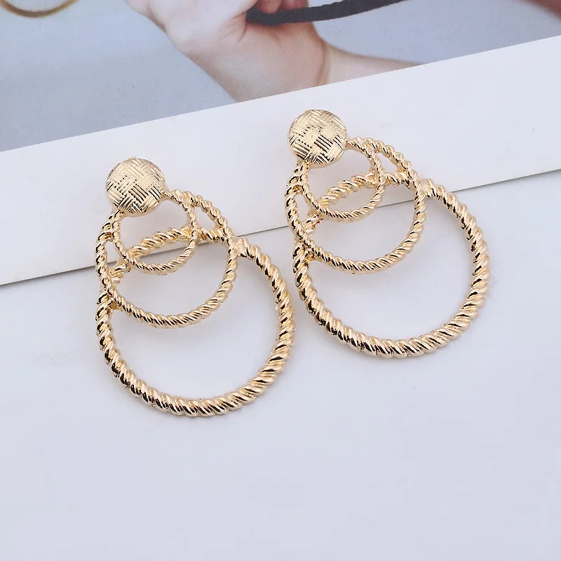 NF10305 (4)