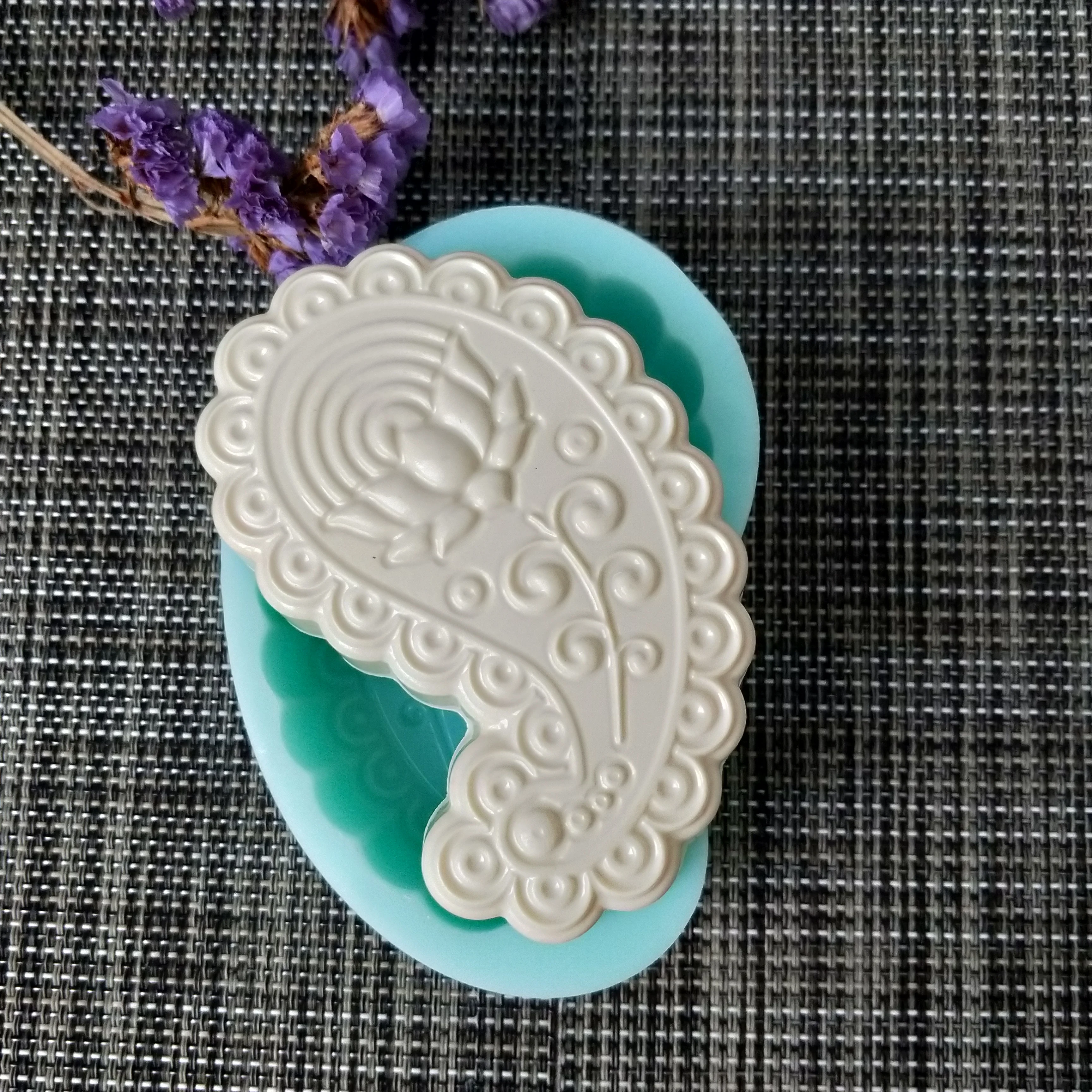 

QT0140 PRZY flower silicone mold soap mould Lotus pattern handmade soap making molds candle silicone mold resin clay mold