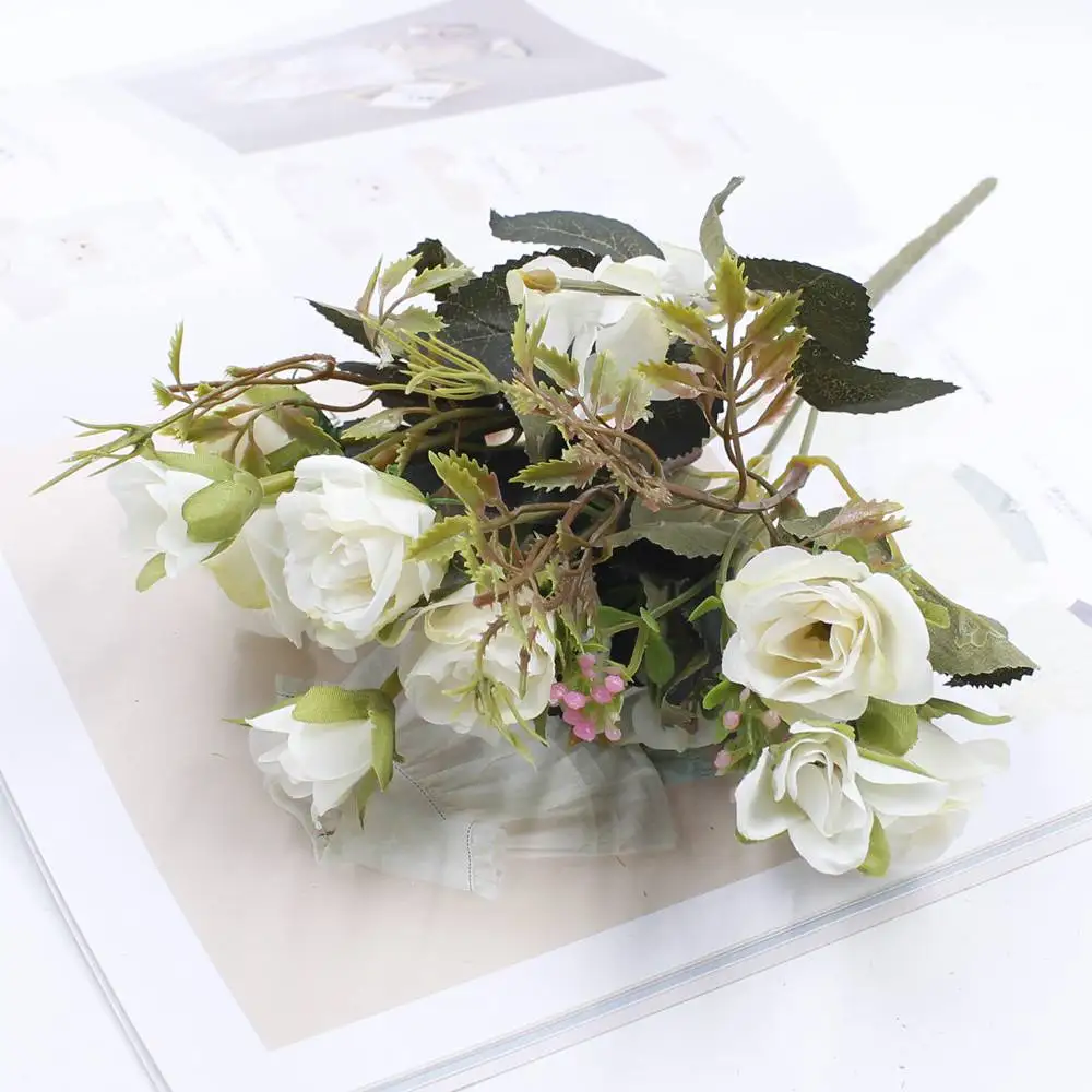Искусственные цветы 13 голов/маленький букет бутонов шелковых роз имитация цветов листья зеленые вазы для дома осень украшает для - Цвет: white