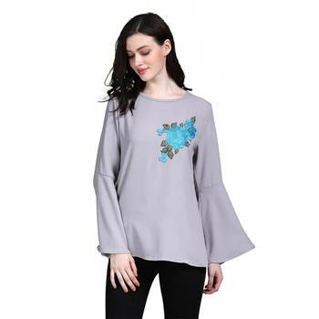 

Floral Embroidery Muslim Female Tops Long Flare Sleeves Loose Large Size Women Clothing Casual Fashion Islamic Clothing