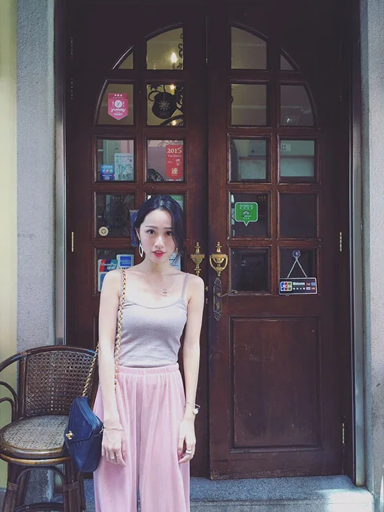 Secret Sale Top Fashion Dig Underwear 2017 Fashion Design Female Retro Vest Pure Color Cotton Ladies U-neck Collar Camisole