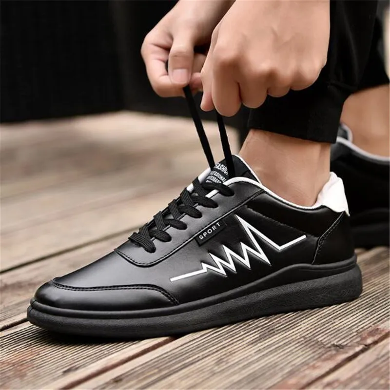 New 2019 Spring Summer Canvas Shoes Men Sneakers Low top Black Shoes Men's Casual Shoes Male Brand Fashion Sneakers