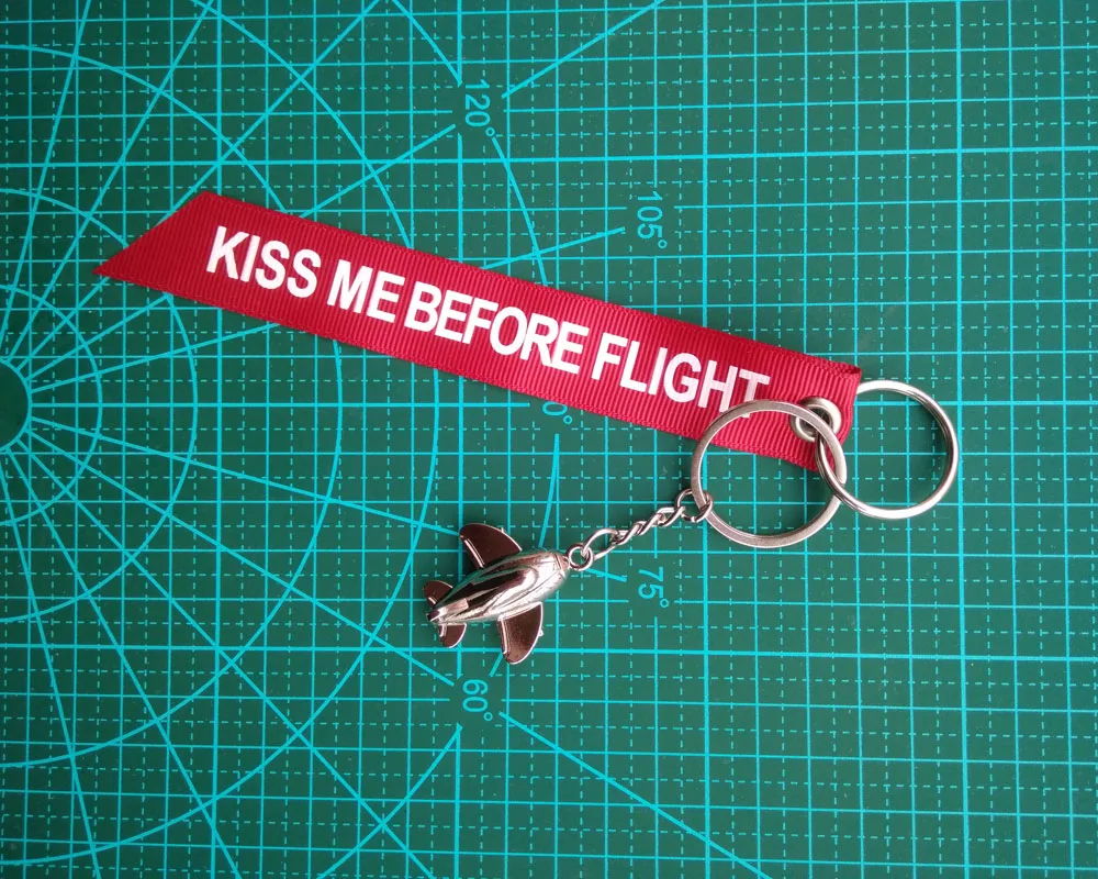 Поцелуй меня перед полетом брелок авиационный подарок металлический самолет брелки для ключей Безопасный диск я нужен вам здесь со мной пилот для женщин и мужчин