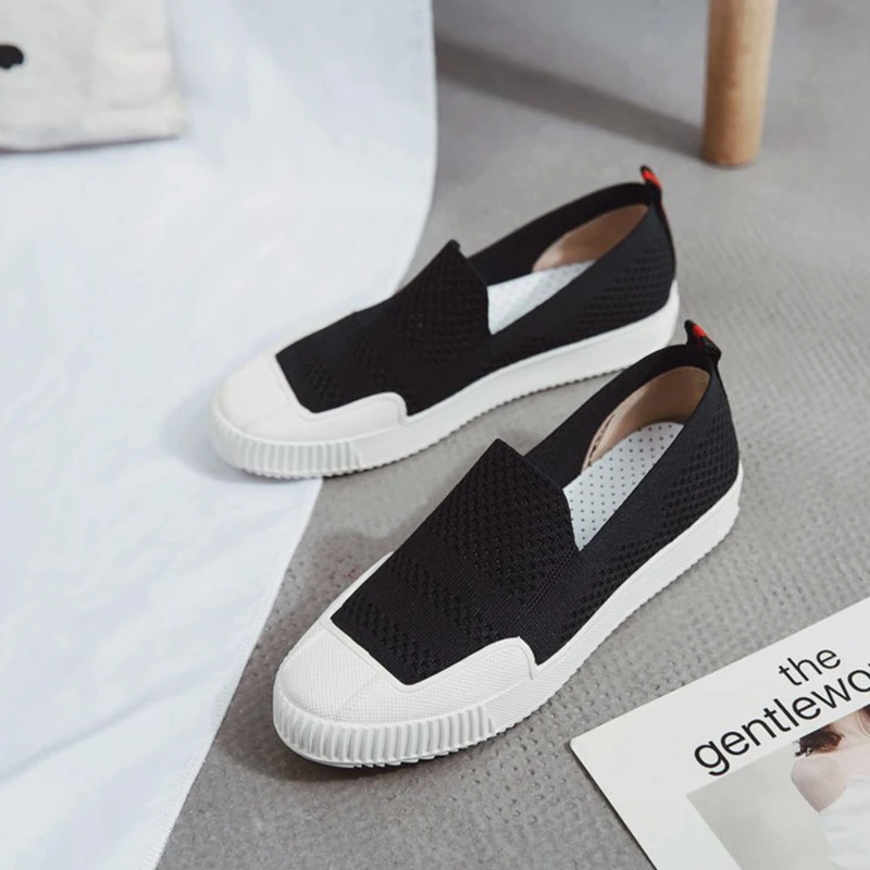 Повседневная женская обувь комфортная на плоской подошве из дышащей сетки