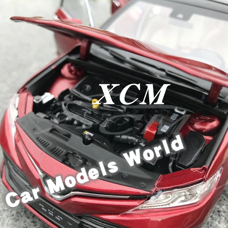 Литая модель автомобиля для 8-го поколения Camry 1:18(красный)+ маленький подарок